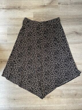 Chico’s Travelers leopard print skirt size 12
